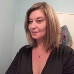 Profil von Thia